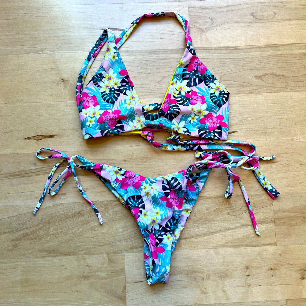 Sunrise bikini set